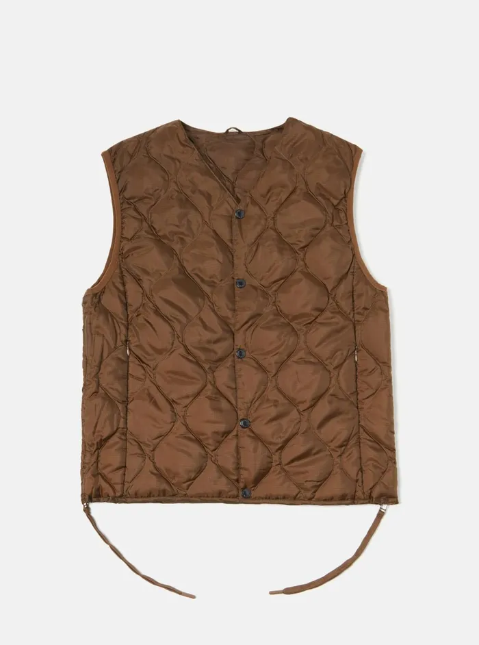Taion By FCE Packable Down Vest In Brown Nylon RipstopDuck Down Men Universal Works Waistcoats and Gilets Taion By FCE Packable Down Vest In Brown Nylon RipstopDuck Down Men Universal Works Waistcoats and Gilets