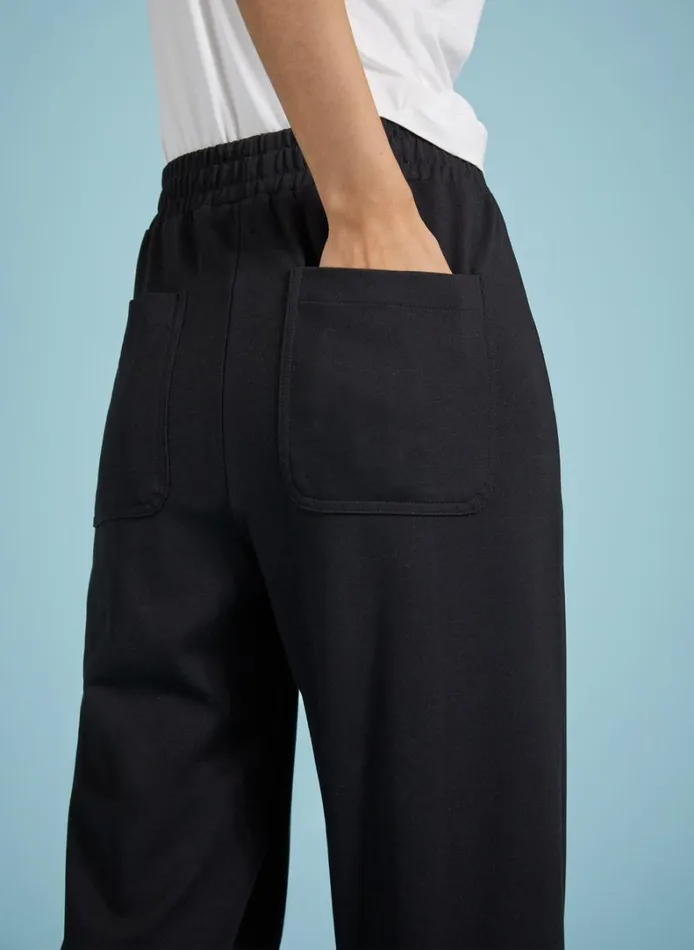 Baukjen Billie Ponte Carrot Leg Trousers Caviar Black Clothing
