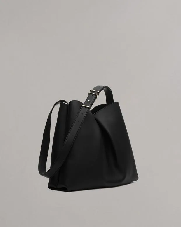 Flats rag and bone Women Bloom Large Calf Leather Crossbody Bag BlackCognac