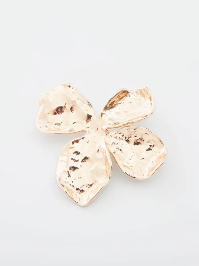 French Connection Jewellery Oversized Hammered Flower Stud Earrings Gold 8211 Woman