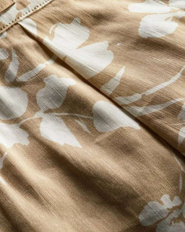 Hobbes StretchLinen Short Stone Khakiandoffwhite Women Veronica Beard Skirts and Shorts