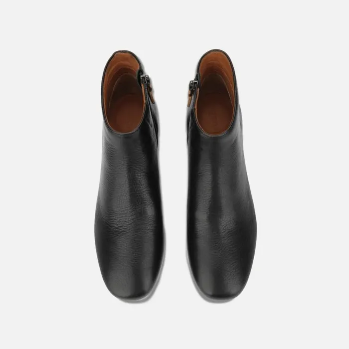 Kenneth Cole Ella Leather Block Heel Bootie Black Women Boots Booties