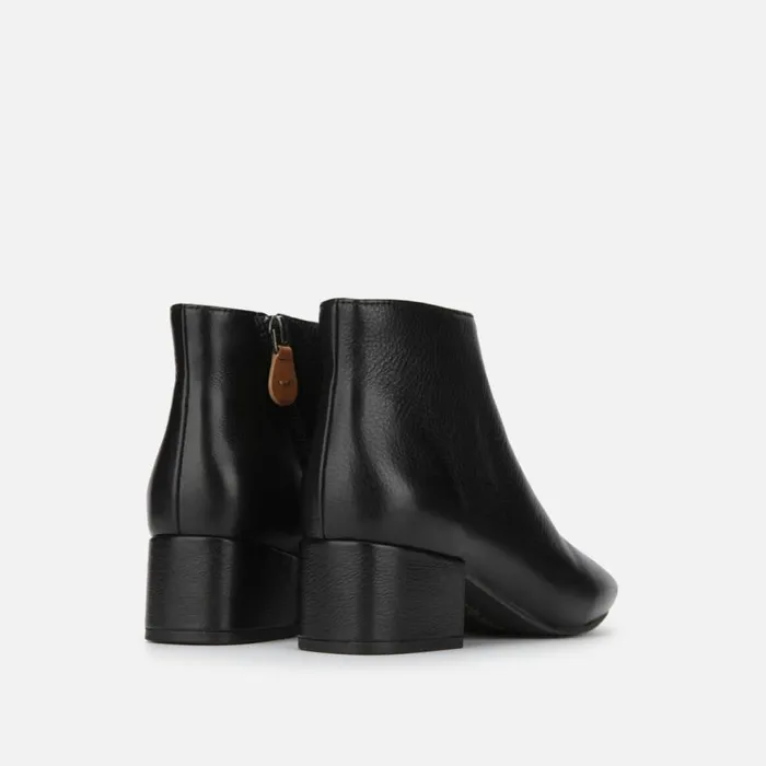 Kenneth Cole Ella Leather Block Heel Bootie Black Women Boots Booties