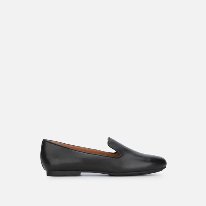 Kenneth Cole Eugene Leather Loafer Flat Black Women Flats