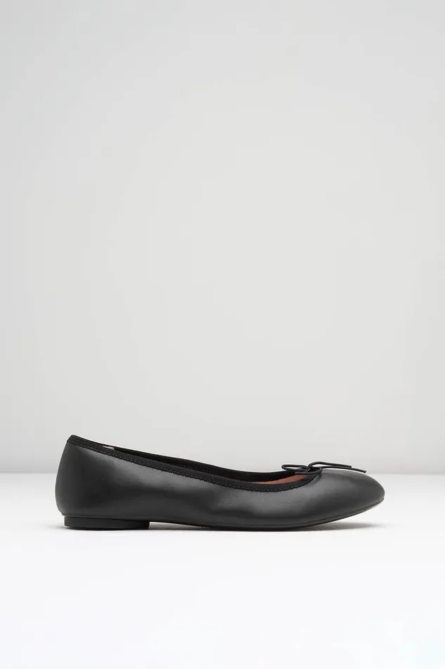 Ladies Arpina Ballet Flats Black Ballet Flats Bloch Adult