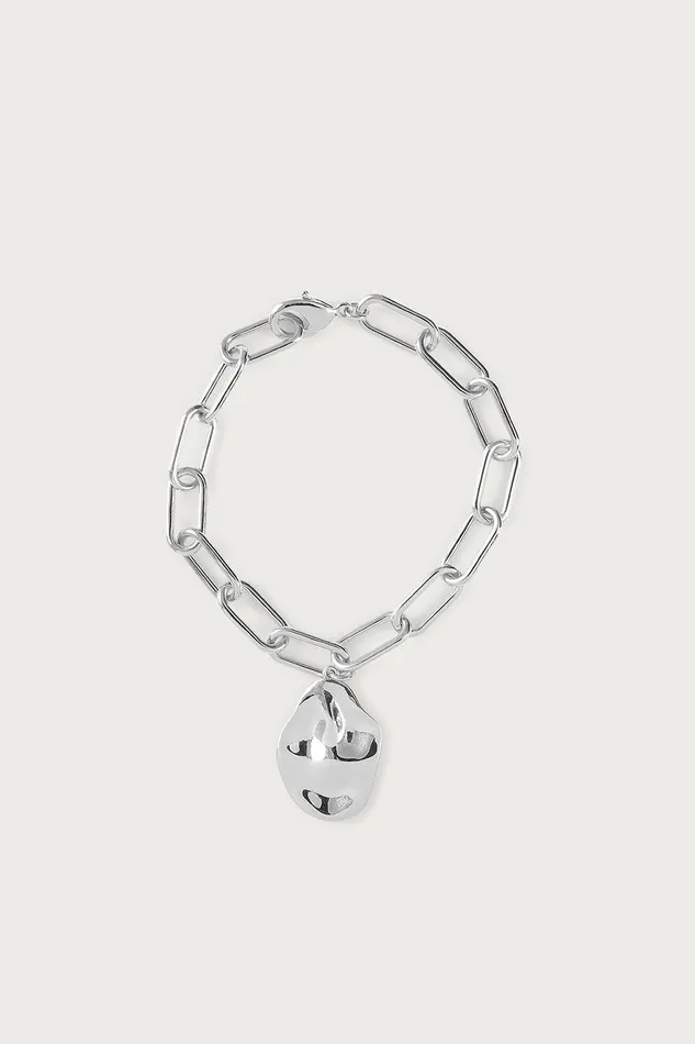 Lavish Alice Jewellery DANA Hammered Effect Oval Charm Link Silver Bracelet K Silver Bracelet 8211 Women Lavish Alice Jewellery DANA Hammered Effect Oval Charm Link Silver Bracelet K Silver Bracelet 8211 Women