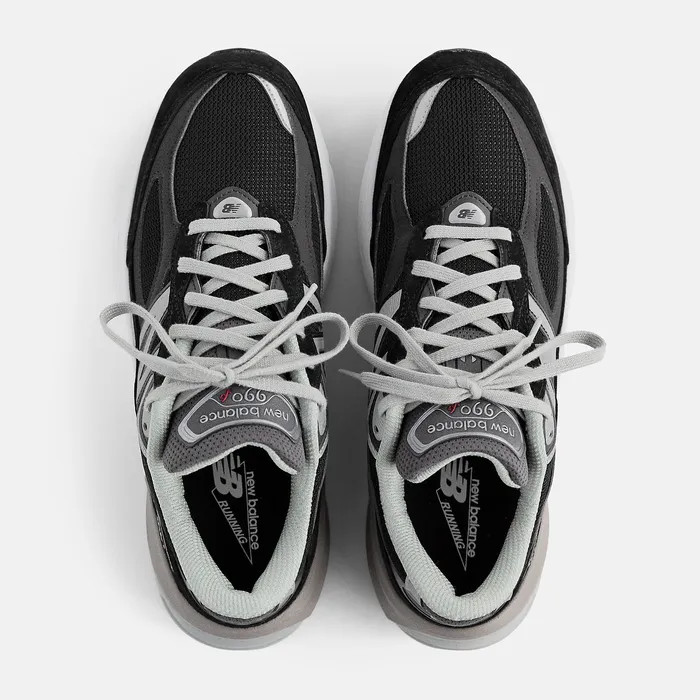 Lifestyle Women New Balance Made in USA 990v6 Black with White