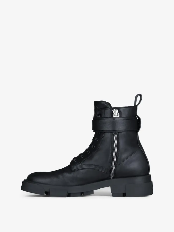 Men Boots and Loafers Givenchy Terra Boots In Leather With 4G Buckle Black Men Boots and Loafers Givenchy Terra Boots In Leather With 4G Buckle Black