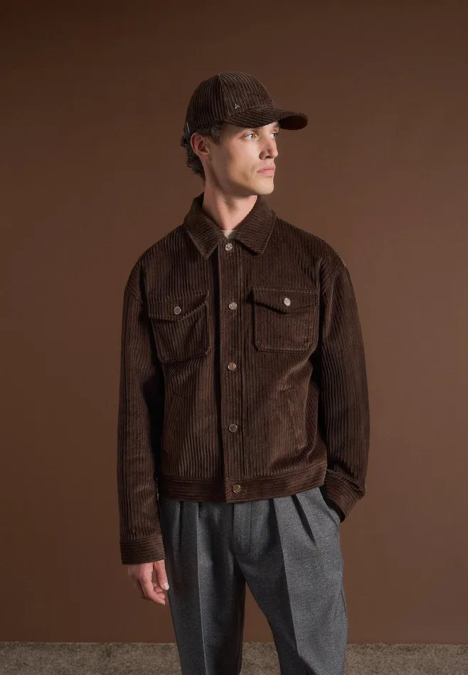 Men Manire De Voir Corduroy Trucker Jacket Brown
