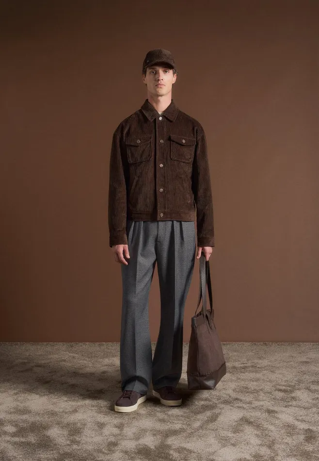 Men Manire De Voir Corduroy Trucker Jacket Brown