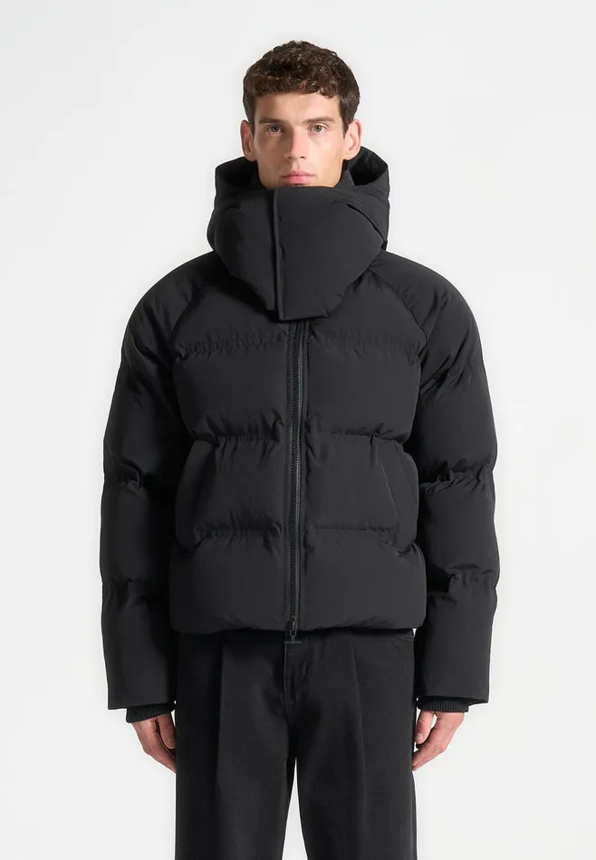 Men Manire De Voir Cropped Raglan Wrap Neck Puffer Jacket Black