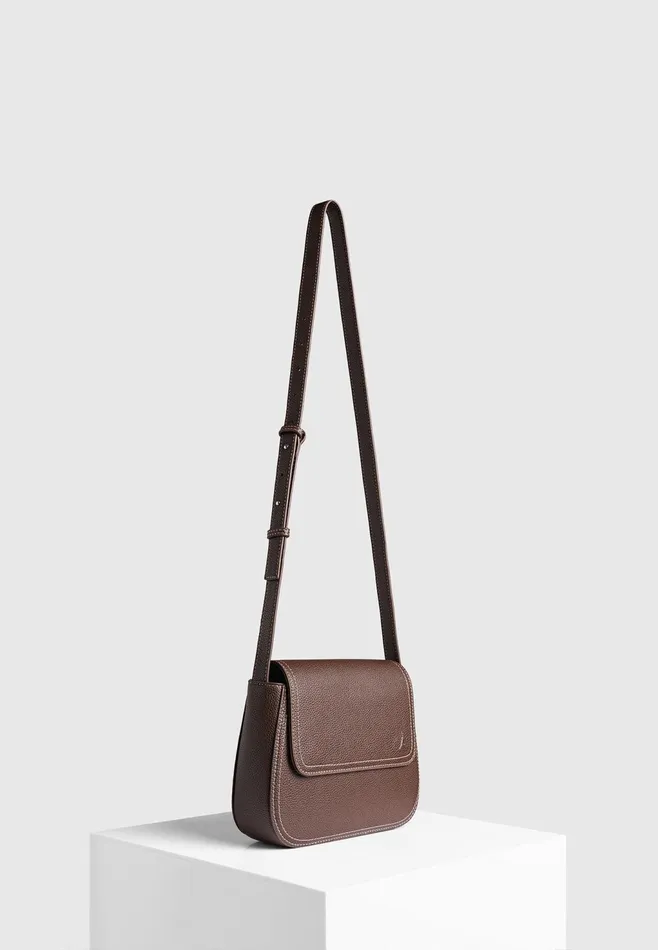 Men Manire De Voir Marseille Crossbody Bag Brown