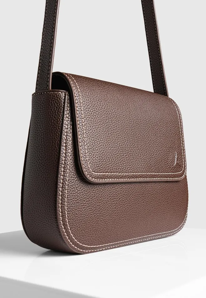 Men Manire De Voir Marseille Crossbody Bag Brown