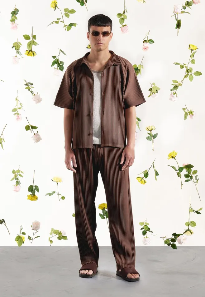 Men Manire De Voir Pleated Shirt Brown
