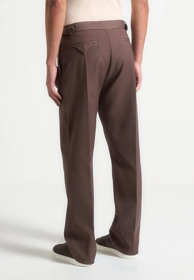 Men Manire De Voir Regular Fit Twill Pleated Tailored Trousers Brown