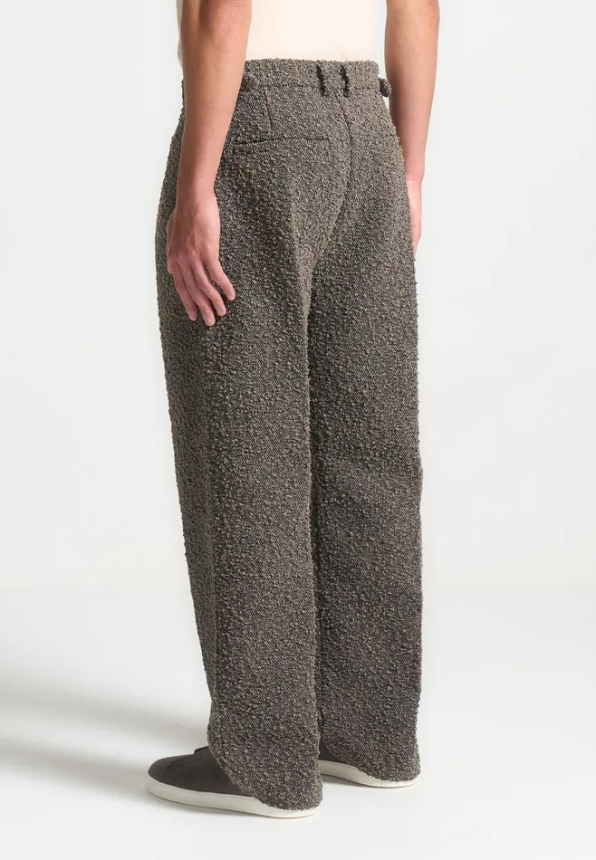 Men Manire De Voir Relaxed Fit Boucle Pleated Tailored Trousers Brown