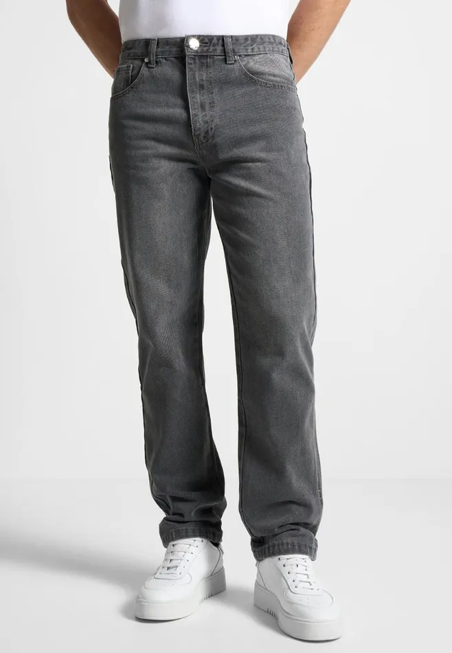 Men Manire De Voir Relaxed Fit Jean Washed Grey