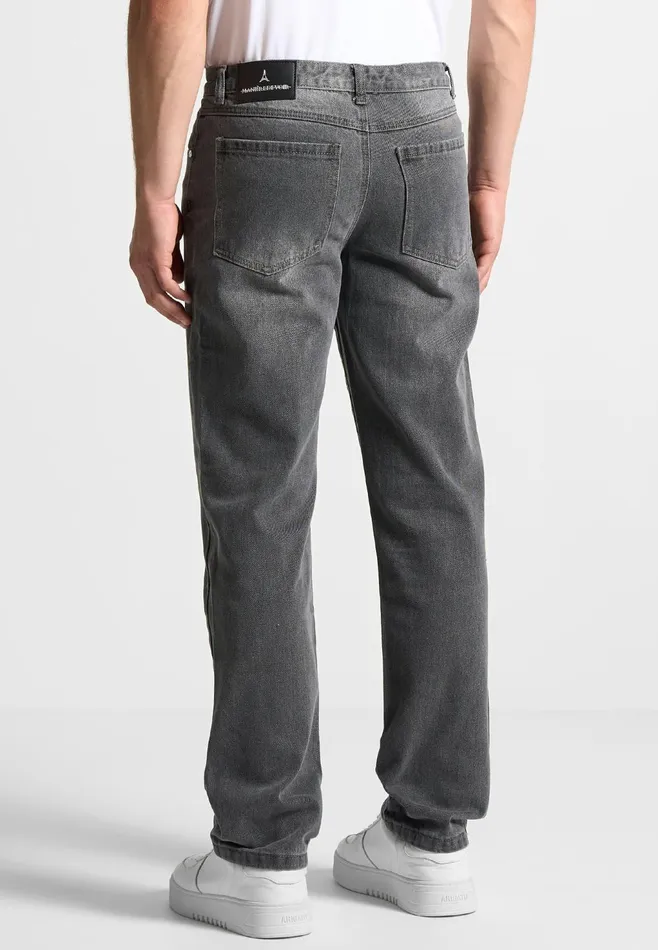 Men Manire De Voir Relaxed Fit Jean Washed Grey