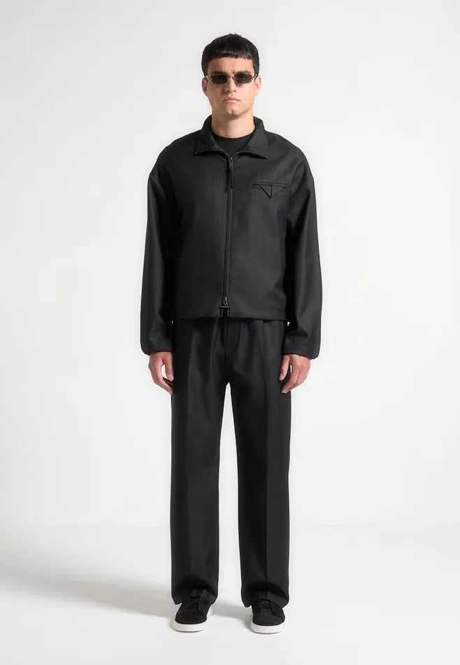 Men Manire De Voir Tailored Funnel Neck Jacket Black