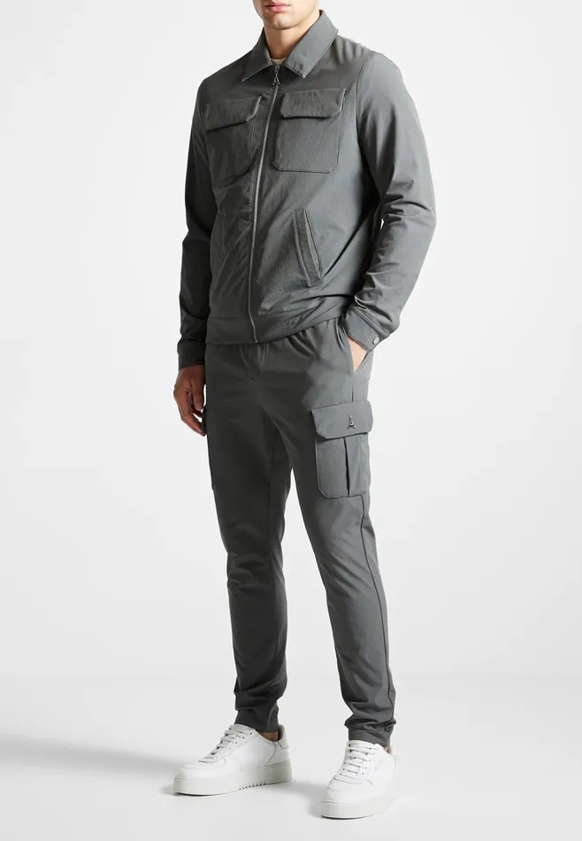 Men Manire De Voir Technical Cargo Pants Charcoal Grey