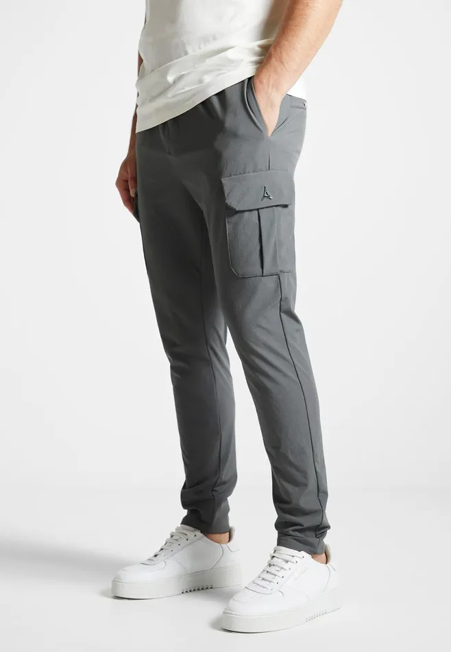 Men Manire De Voir Technical Cargo Pants Charcoal Grey