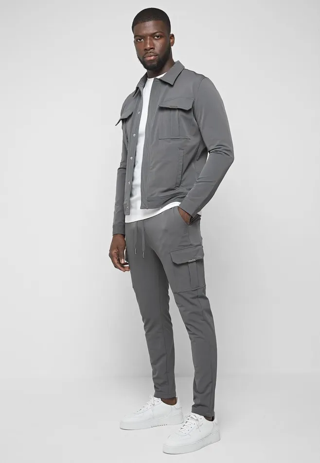 Men Manire De Voir Technical Cargo Pants Dark Grey