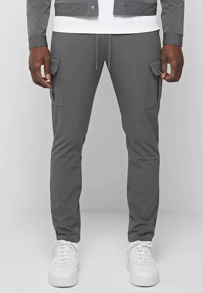 Men Manire De Voir Technical Cargo Pants Dark Grey