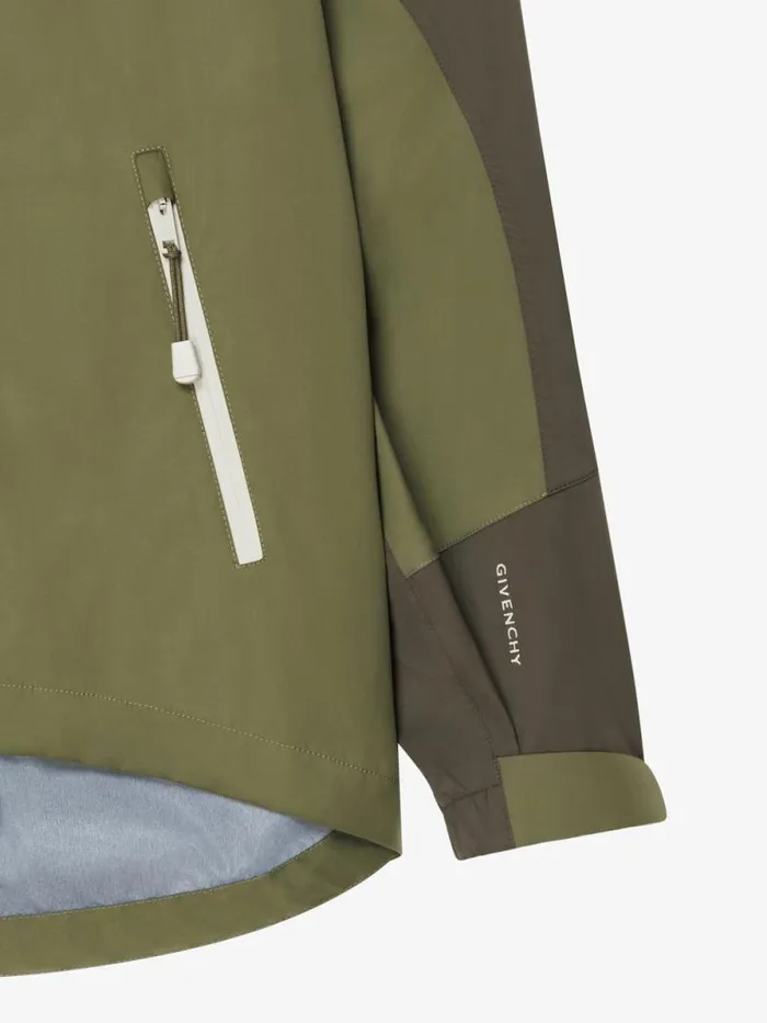 Men Outerwear and Blousons Givenchy Technical Hooded Jacket Olive Green