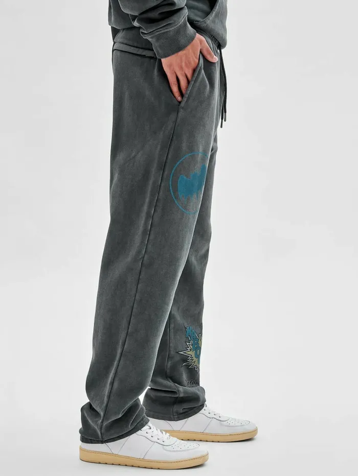 Pants and Shorts GUESS Originals x Batman Graphic Joggers Jet Black Multi GUESS Men
