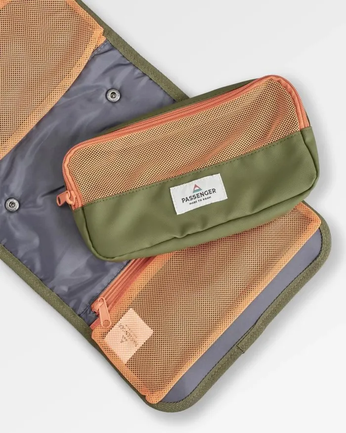 Passenger Backpacks and Bags Drop Recycled Wash Kit Khaki Khaki 8211 WomenMen