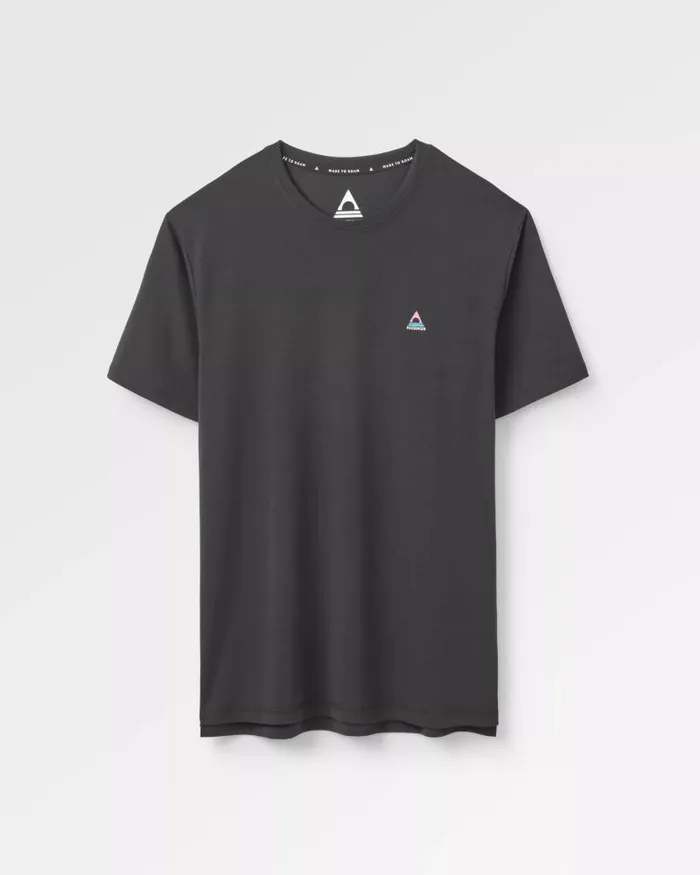 Passenger Tops Classic Active Recycled TShirt Black Black 8211 Men