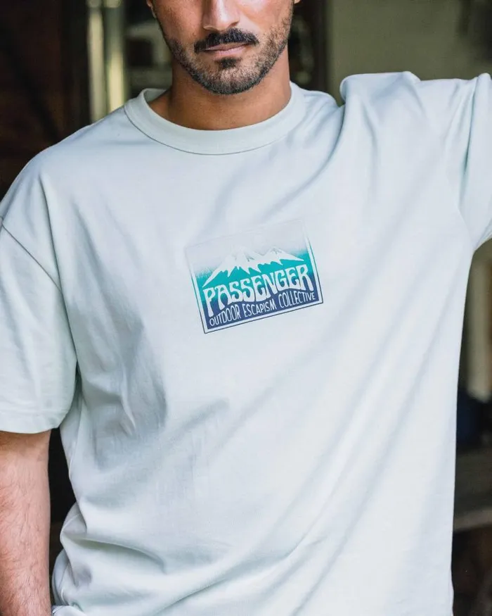 Passenger Tops Grounded Organic Relaxed Fit TShirt Surf Spray Surf Spray 8211 Men