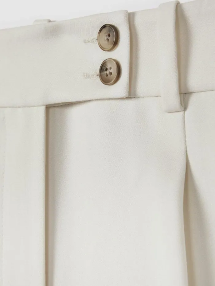 REISS Shorts Women Front Pleat Tailored Shorts Cream