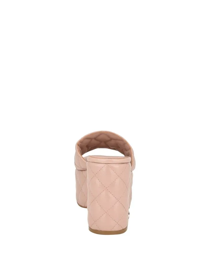 Sandals Women GUESS Yanni Quilted Platform Mules Light Natural 110