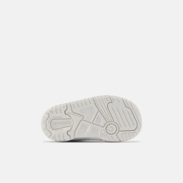 Size 0 8211 10 New Balance Kids 550 Bungee Lace with Top Strap White Size 0 8211 10 New Balance Kids 550 Bungee Lace with Top Strap White