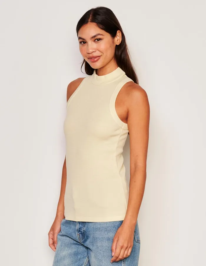 Sundry Clothing Tanks Women Women039s Mock Neck Tank In Yellow Fade Yellow Fade Sundry Clothing Tanks Women Women039s Mock Neck Tank In Yellow Fade Yellow Fade