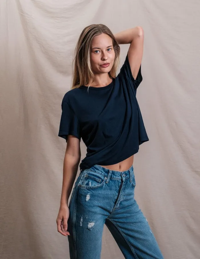 Sundry Clothing Tees Women Butter Soft Boxy Crop In Midnight Blue Midnight Blue Sundry Clothing Tees Women Butter Soft Boxy Crop In Midnight Blue Midnight Blue