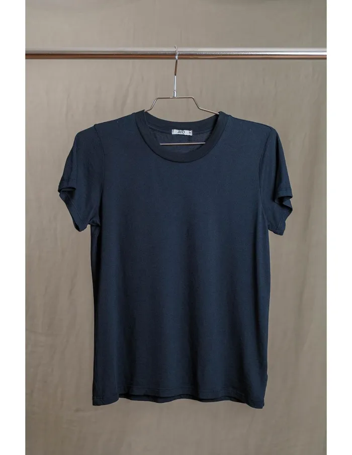 Sundry Clothing Tees Women Butter Soft Crew In Midnight Blue Midnight Blue Sundry Clothing Tees Women Butter Soft Crew In Midnight Blue Midnight Blue
