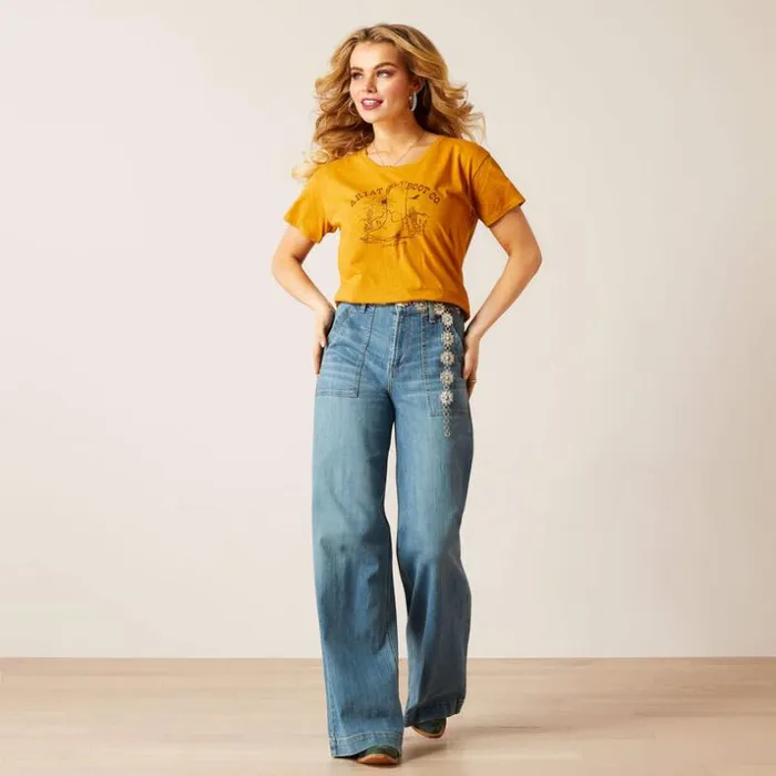 TShirts and Tops Women Ariat Ariat Bootscape TShirt Buckhorn Heather TShirts and Tops Women Ariat Ariat Bootscape TShirt Buckhorn Heather