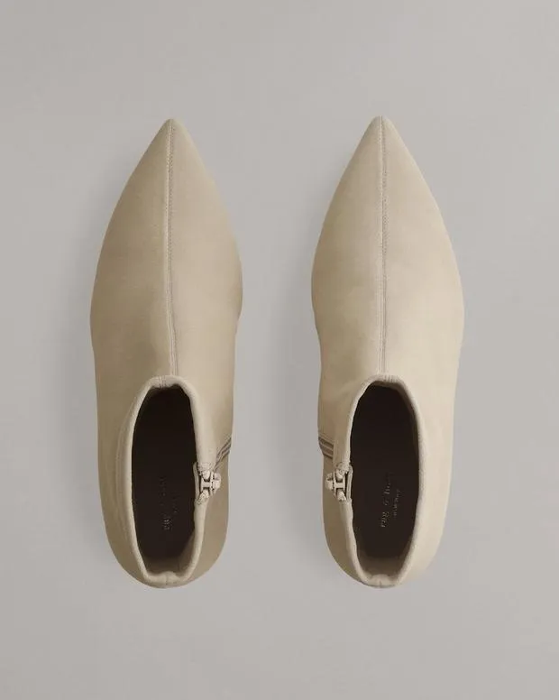 Women Britt Suede Ankle Boots Light Sand Suede ShortsSneakers rag and bone