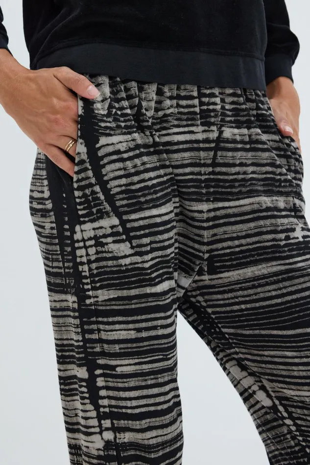 Women Brush Black Jezebel Pant Raquel Allegra Bottoms