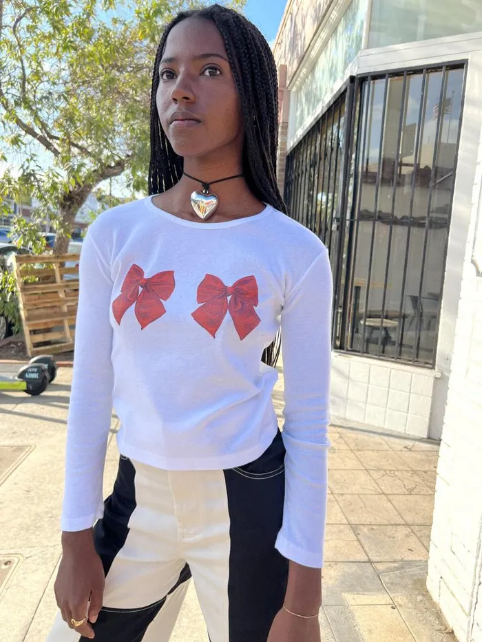 Women Dana Long Sleeve Tee Whitebows Lisa Says Gah Tops Women Dana Long Sleeve Tee Whitebows Lisa Says Gah Tops