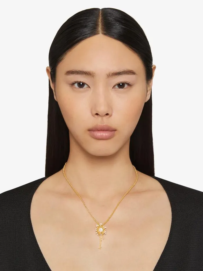 Women Jewelry Givenchy Daisy Necklace In Metal And Enamel With Crystal Goldenwhite Women Jewelry Givenchy Daisy Necklace In Metal And Enamel With Crystal Goldenwhite