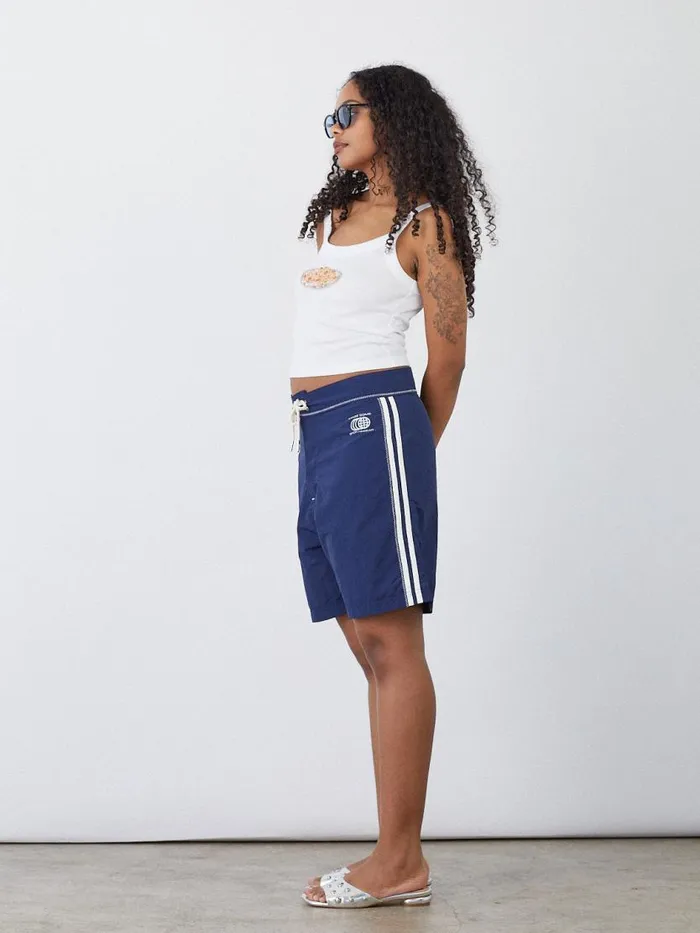 Women Made Some Long Shorts Navy and White Lisa Says Gah Shorts
