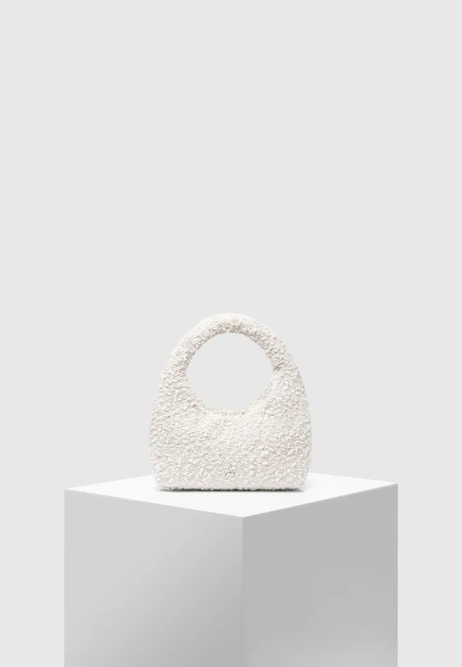 Women Manire De Voir Boucle Handbag Off White