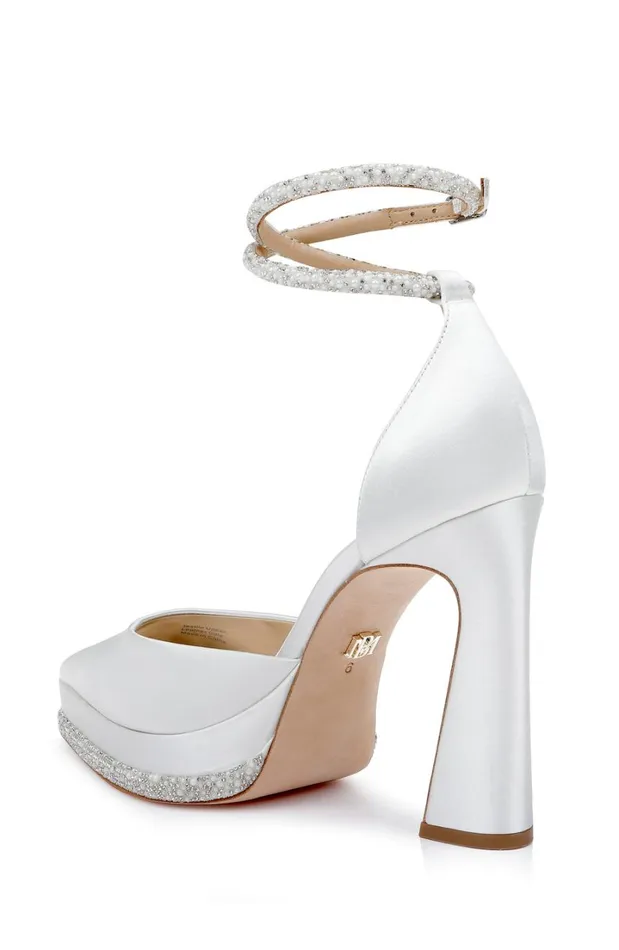 Women Platform Badgley Mischka Eliana Pointed Platforms Black